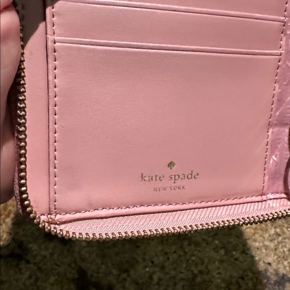Kate Spade New York zip-around personal agenda or planner, ballet pink. - Picture 3 of 8